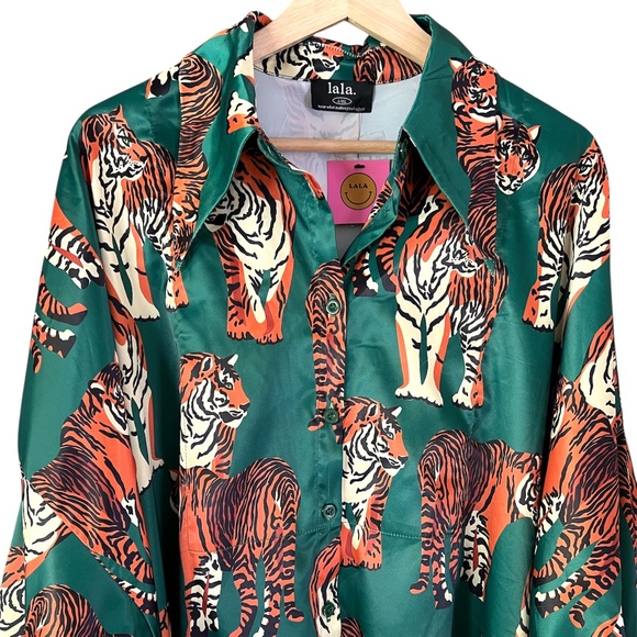 NWT Dressed in LALA Oversized Satin Tiger Tales Playsuit TOP ONLY - Picture 4 of 12
